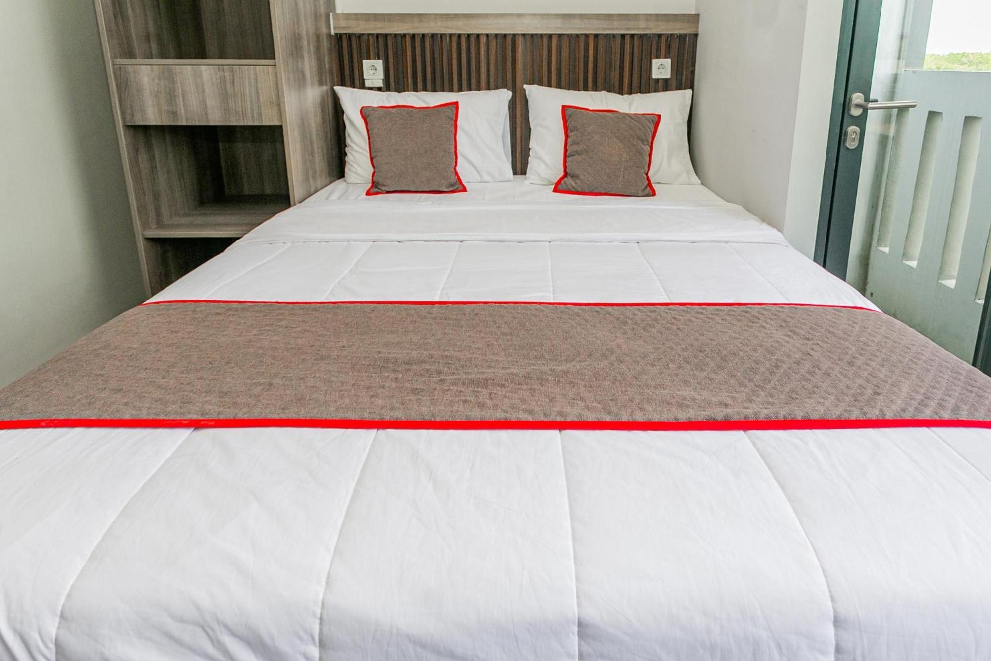 Hotel O Apartment Riverdale Cikarang Near Sgc Mall Бекаси Екстериор снимка