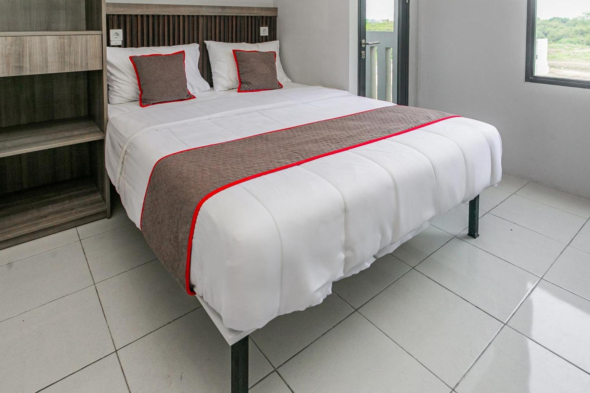 Hotel O Apartment Riverdale Cikarang Near Sgc Mall Бекаси Екстериор снимка